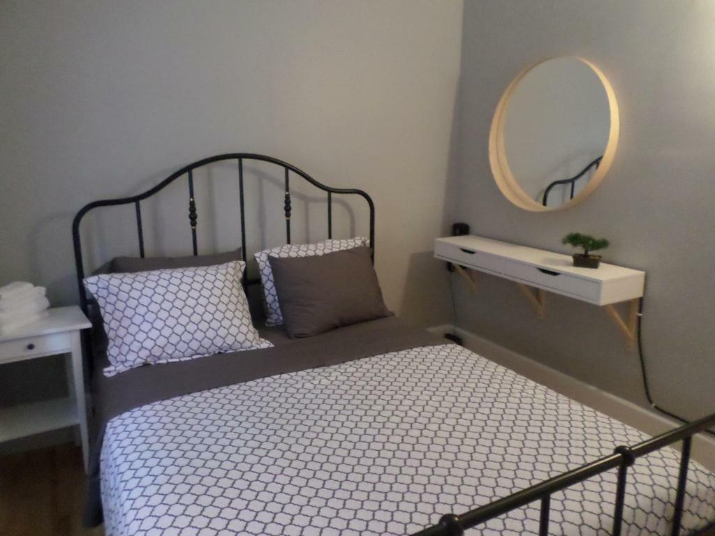 Beautiful, Clean, Quiet 2 Br-In Downtown Ottawa. Parking, Wifi And Netflix Included 아파트 외부 사진